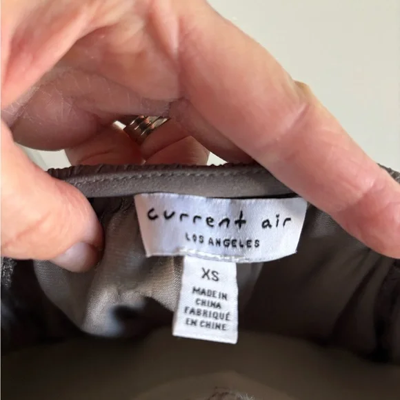 Gray top - Picture 4 of 4